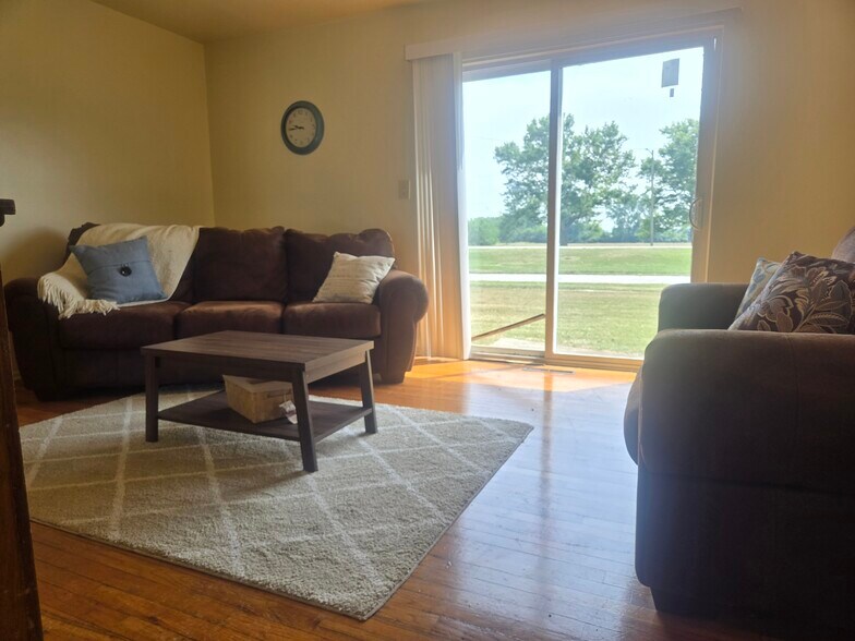 Building Photo - Country Way Townhomes
