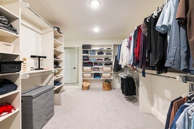 Building Photo - 4 Bedroom 2.5 Bath 2 Car Garage in Quail C...