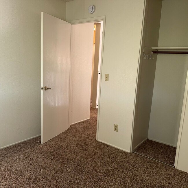 Building Photo - 7735 Las Lilas Ct