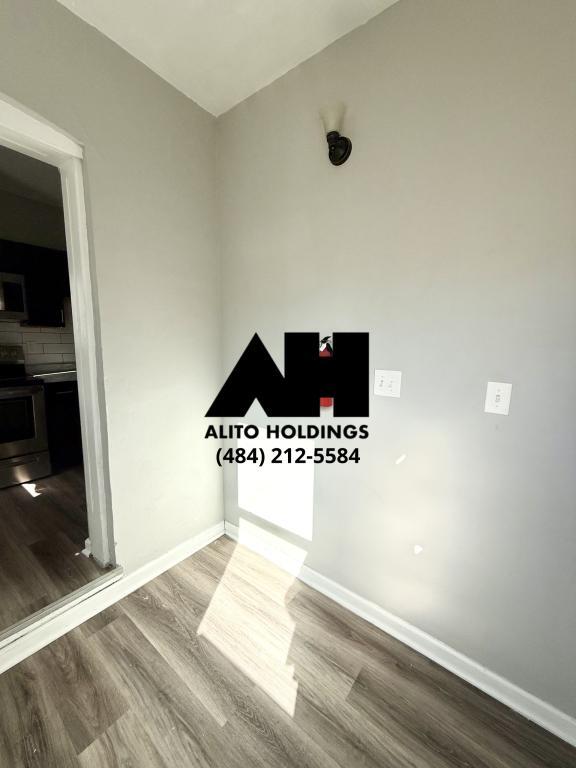 Building Photo - 513 N 11th St