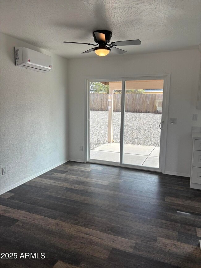 Building Photo - 5775 Debbie Ln