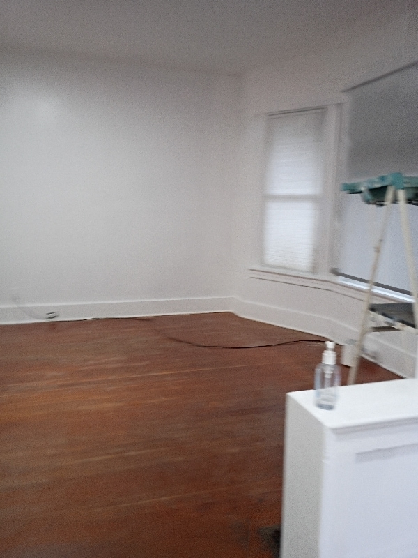 Building Photo - 547 NE Knott St