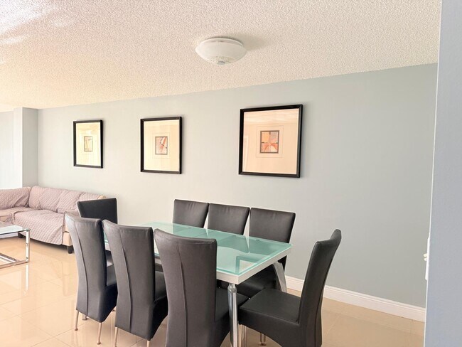 Building Photo - 4539 Luxemburg Ct