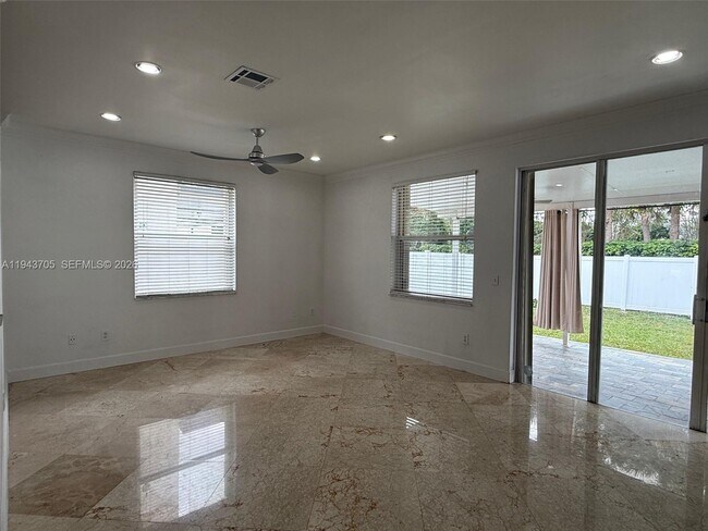 Building Photo - 1474 NW 153rd Ln