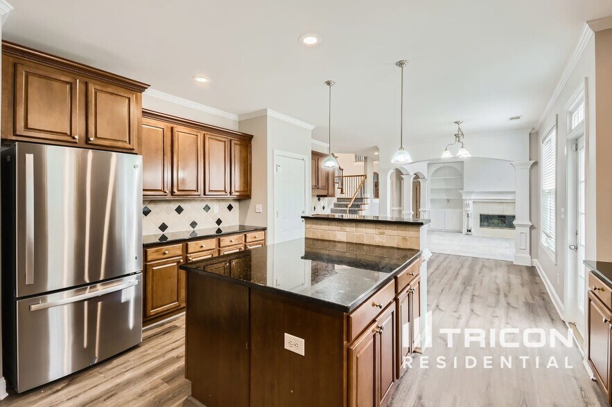 Building Photo - 3620 Little Spring Dr