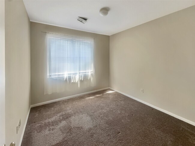 Building Photo - 3746 E Ashford Villa Ln