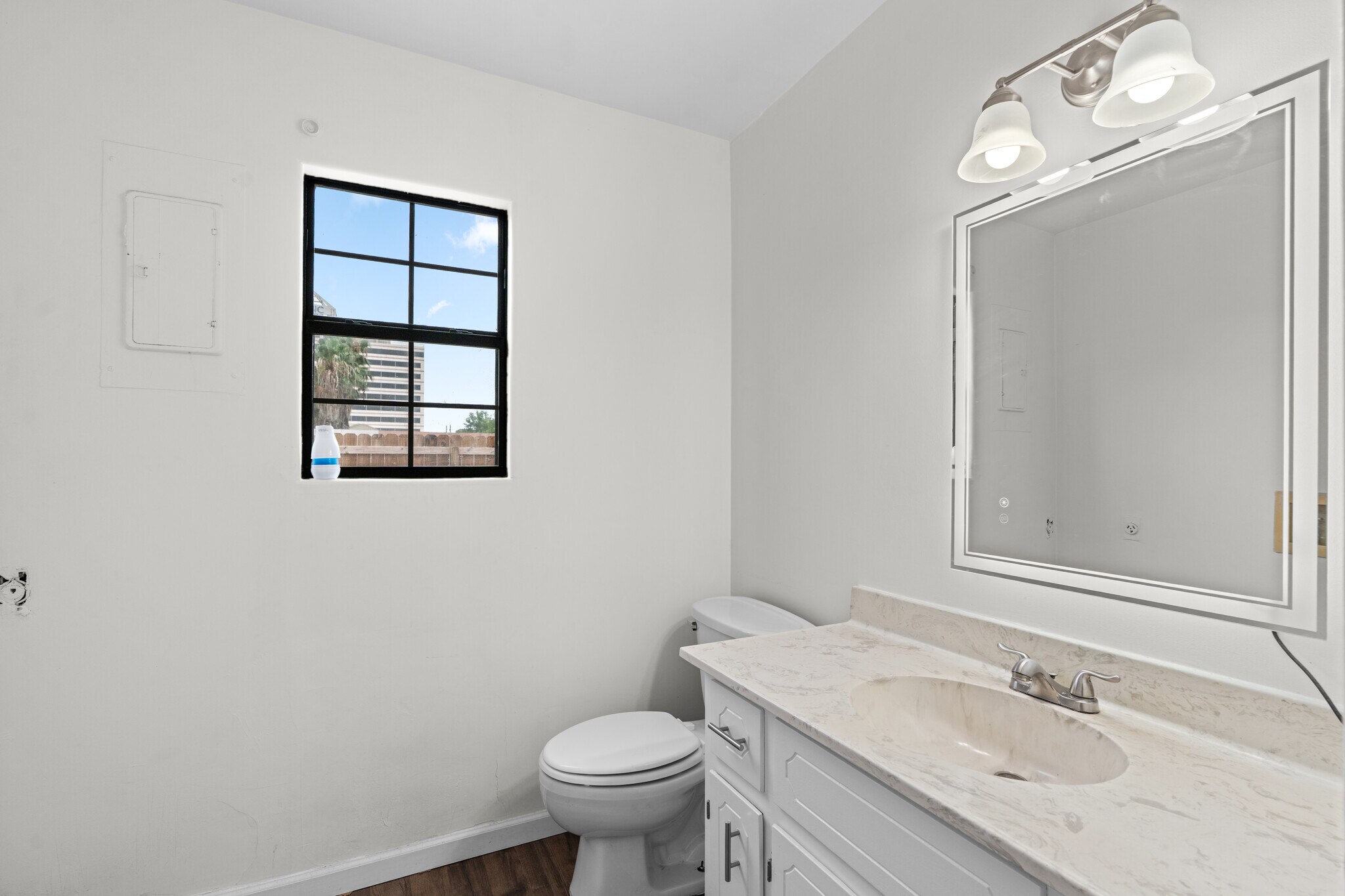 Building Photo - 3821 N 7th Ct