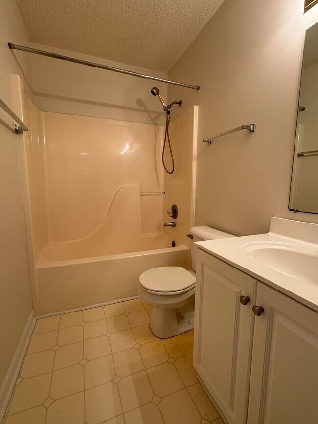 Building Photo - Not to be Missed on Heritage Square!