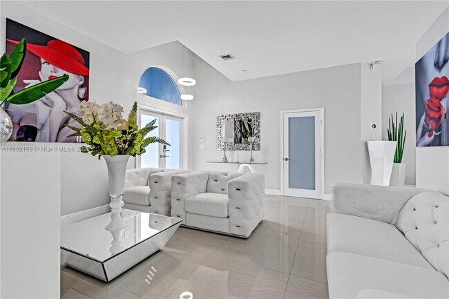 Building Photo - 15822 SW 140th St