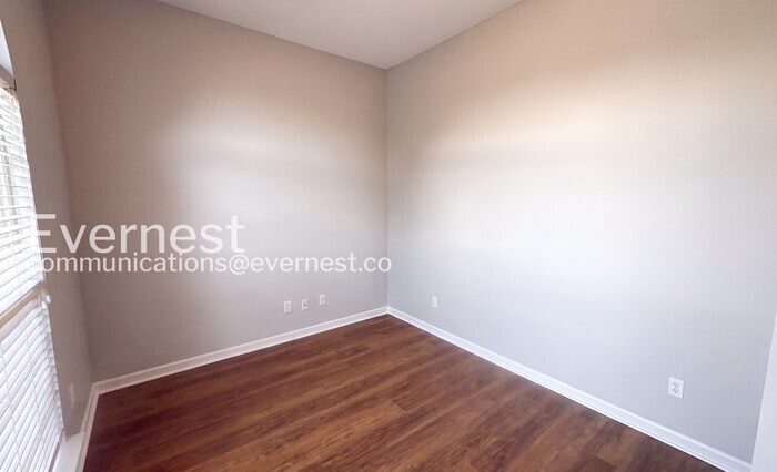 Building Photo - 113 Coldsprings Dr