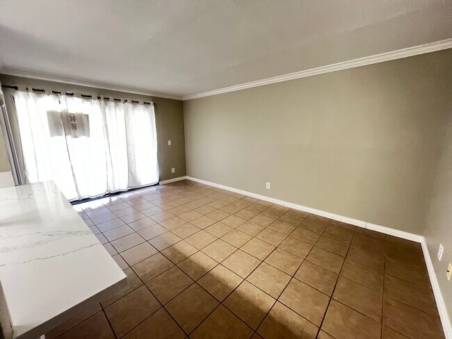 Building Photo - 10655 Lemon Ave