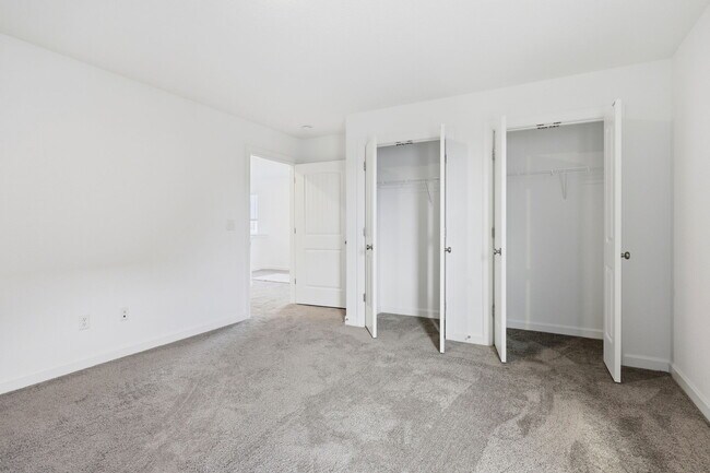 Building Photo - 208 Ryker Rd E