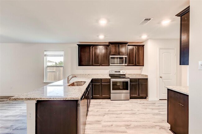 Building Photo - 18744 Speculator Ln