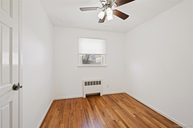 Building Photo - 31 Evelyn Ln