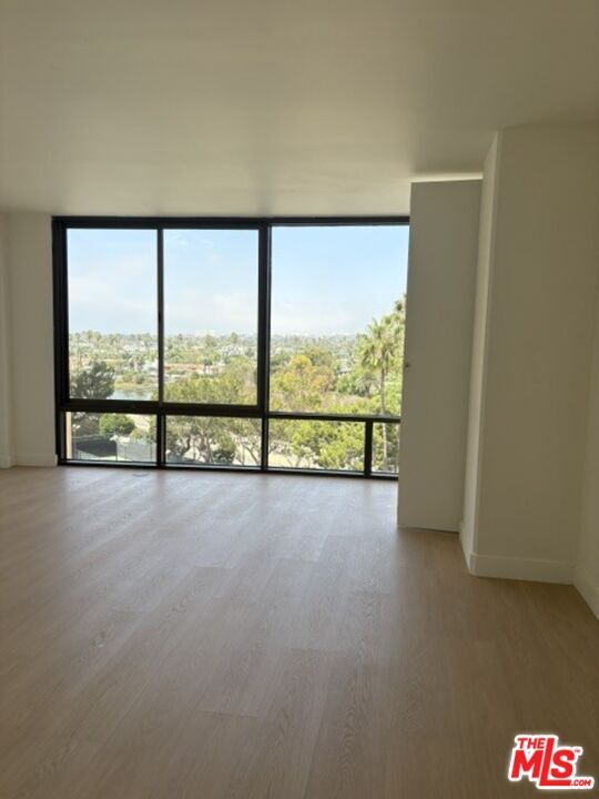 Building Photo - 4337 Marina City Dr