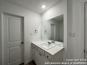 Building Photo - 534 Chevre Rd