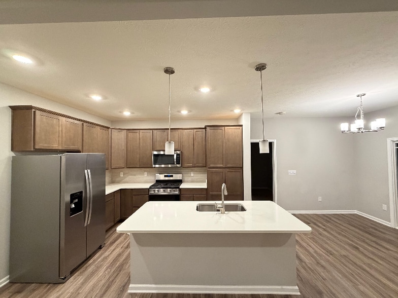 Building Photo - 5636 Tart Blvd