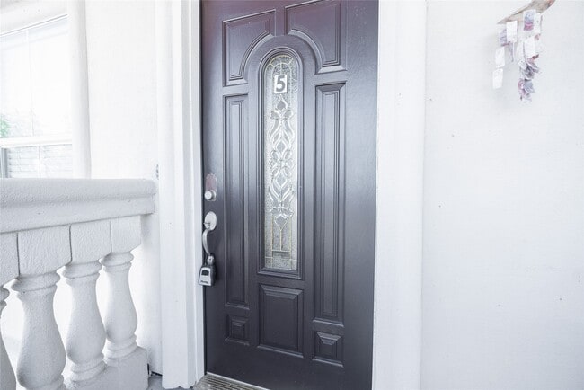 Building Photo - 13165 Snow Ln