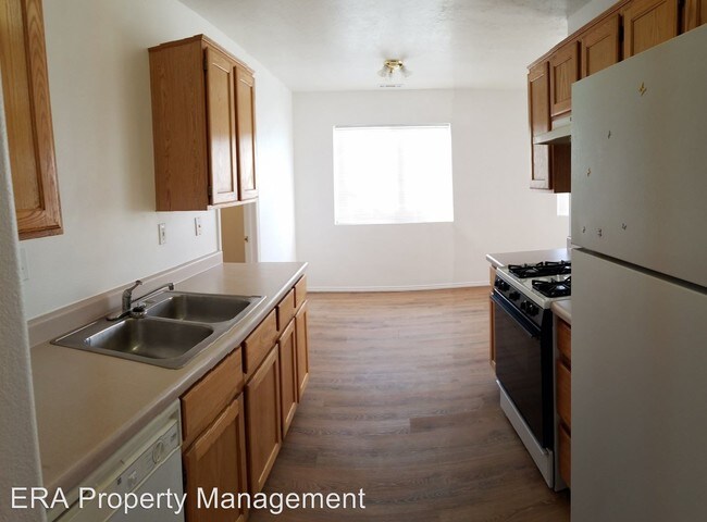 Building Photo - 911 S 170 W