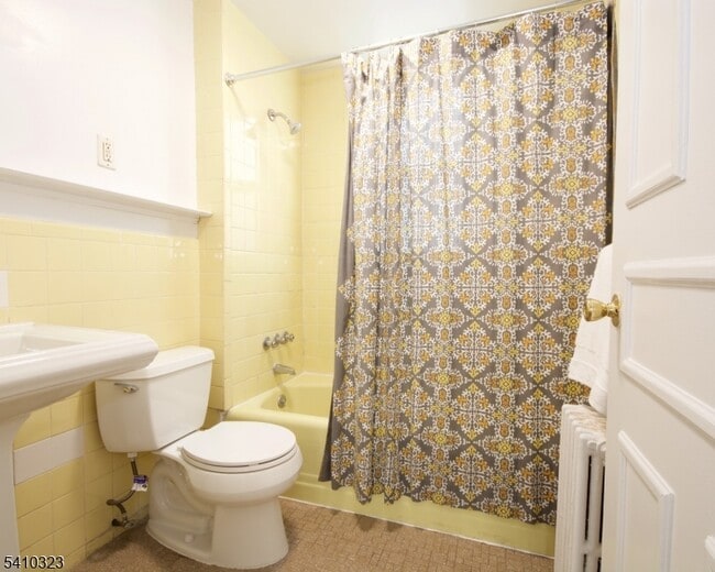 Building Photo - 13 Oxford St