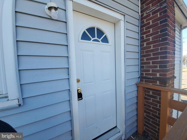 Building Photo - 41 Carpenter St