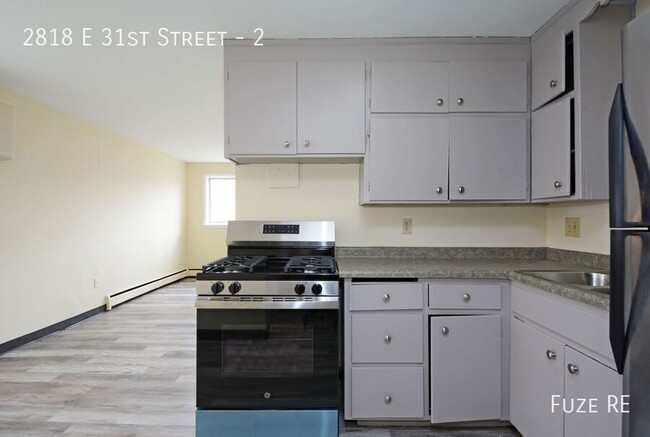 Building Photo - 2818 E 31st St