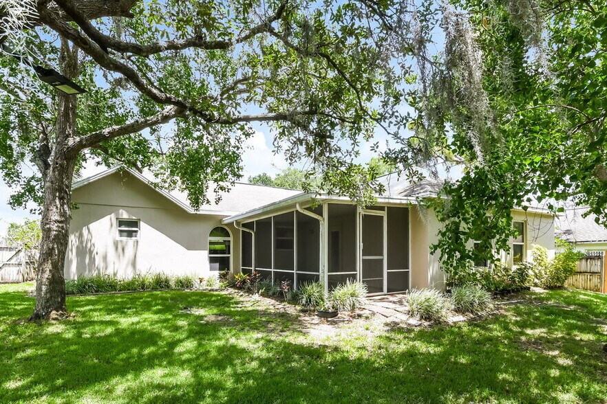 Building Photo - 223 Bent Oak Loop