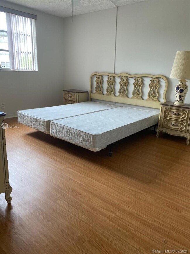 Building Photo - 3091 NW 46th Ave