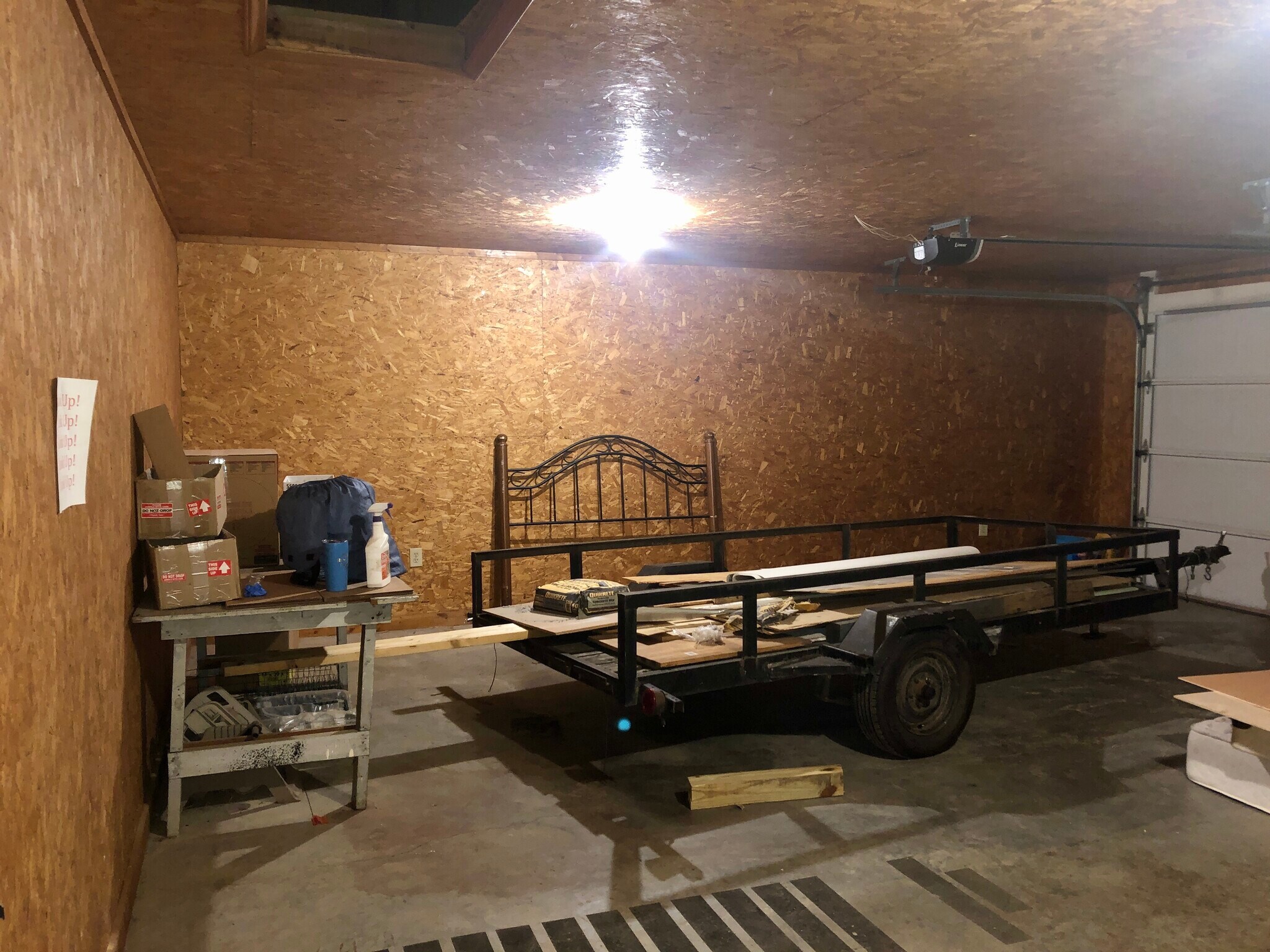 Main room in 2 car garage, will be empty. - 2792 Colonial Ave SW