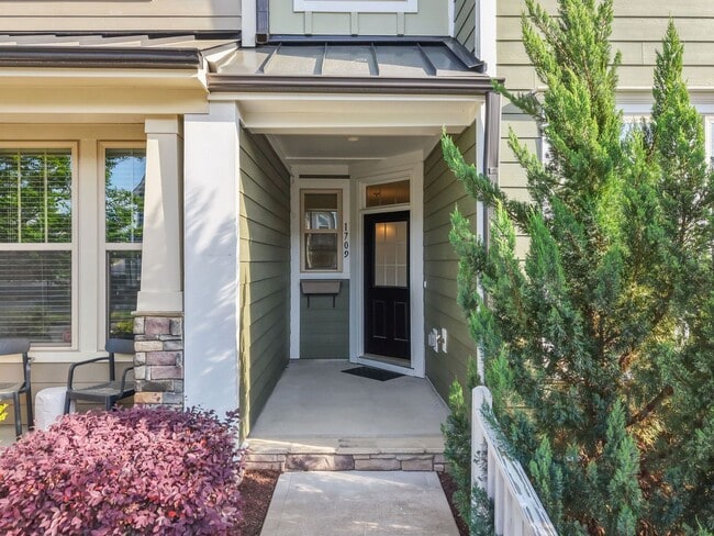 Building Photo - 3-Bedroom Home with Spacious Layout & Private Backyard in Wendell