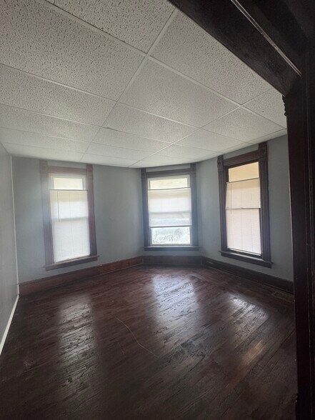 Master bedroom/den - 733 16th Ave