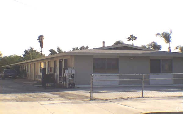 Primary Photo - 1295 Hardt St