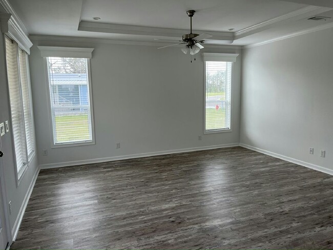 Building Photo - 3539 Vine Trl