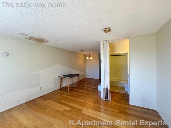 Building Photo - 474 Broadway