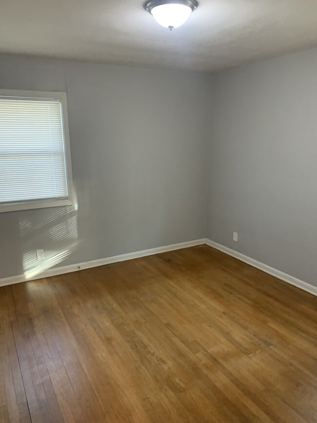 Building Photo - 5623 Sprague St