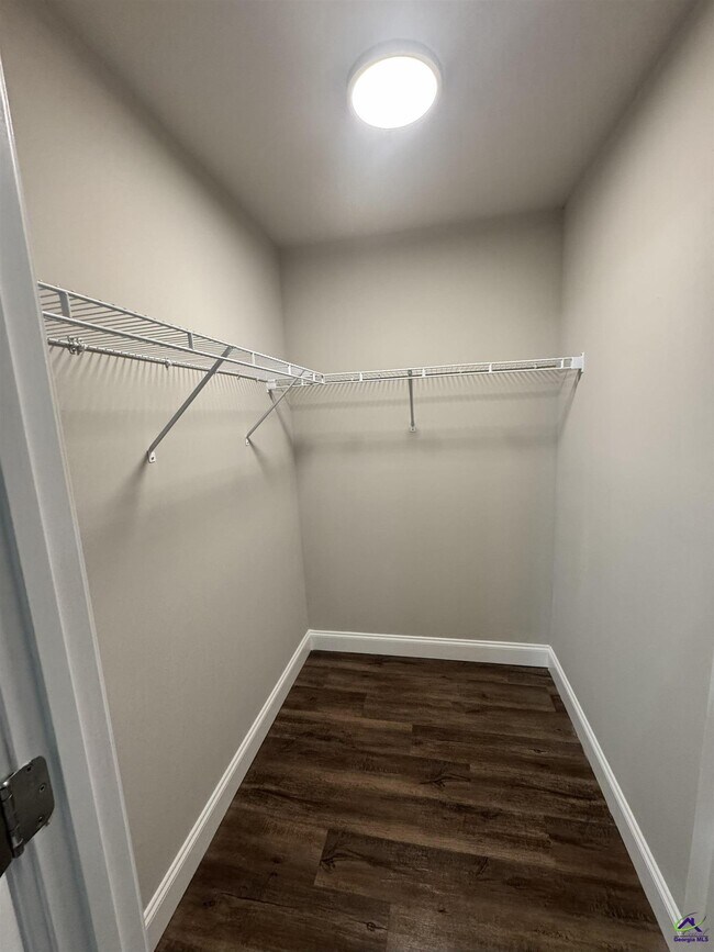 Building Photo - 301 Doyle St