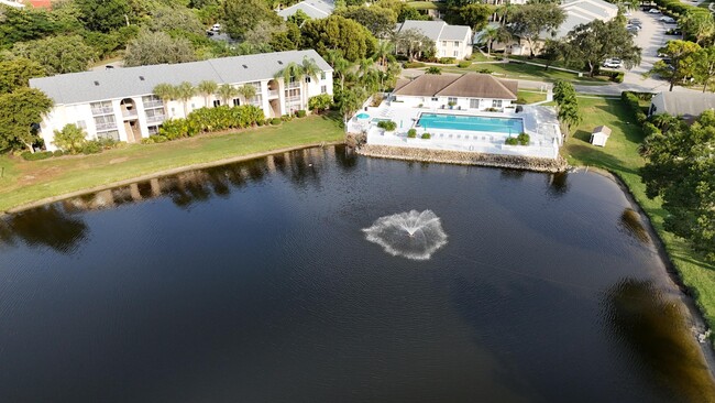 Building Photo - 13811 Oneida Dr