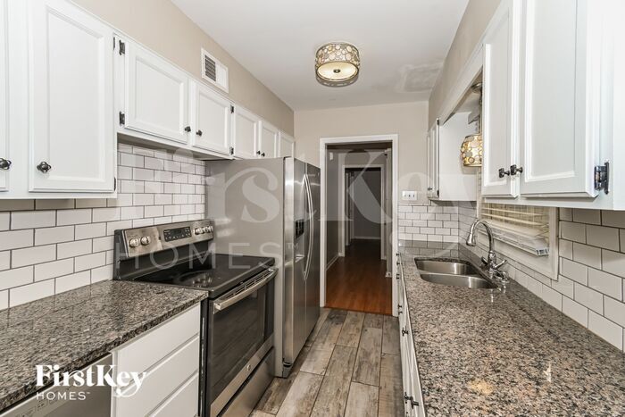 Building Photo - 4990 N Peg Ln