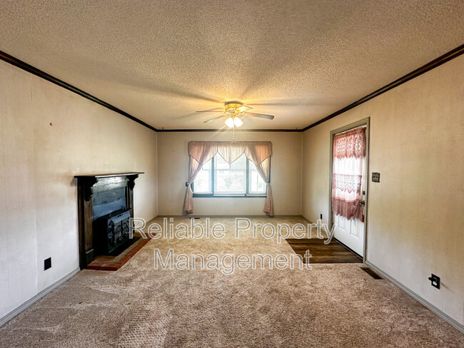 Building Photo - 3158 US 70 Business East