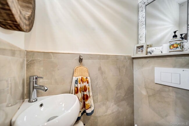 Building Photo - 1701 Burnett St