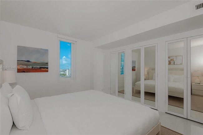 Building Photo - 2301 Collins Ave