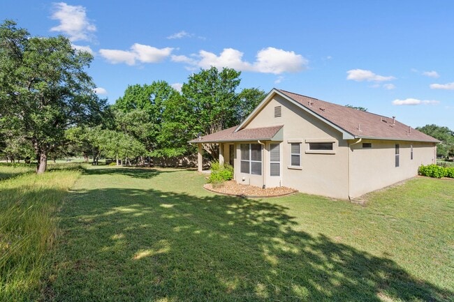 Building Photo - 118 Larkspur Ln