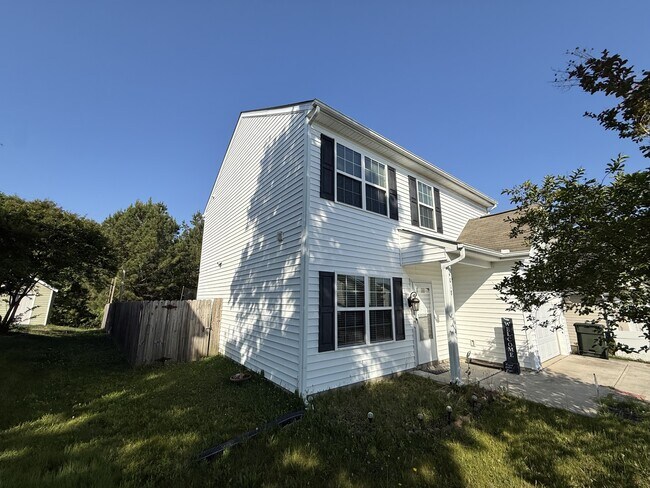 Building Photo - 4018 Lady Slipper Ln