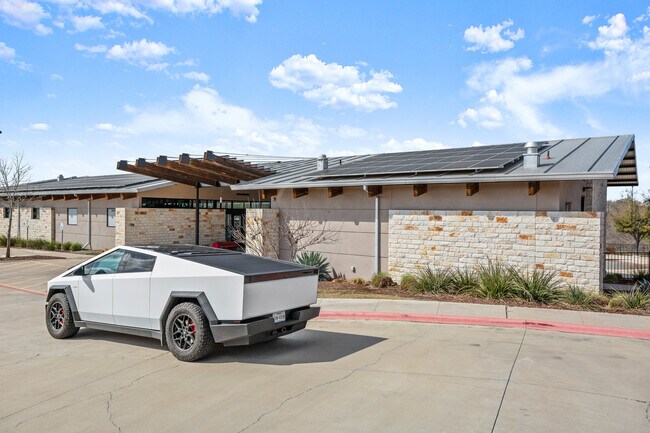Building Photo - 9825 Evening Canopy Dr