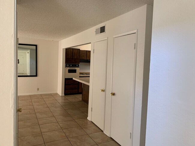 Building Photo - 2624 Kilcarey Ct