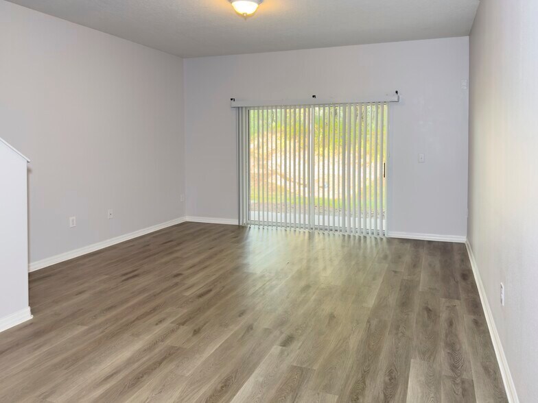 Building Photo - 4046 Mountain Chestnut Way