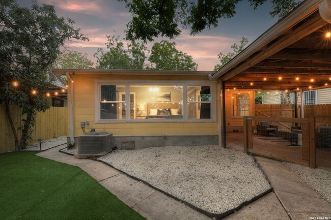 Building Photo - 2 Bedroom/1 Bath Highland Park Subdivision