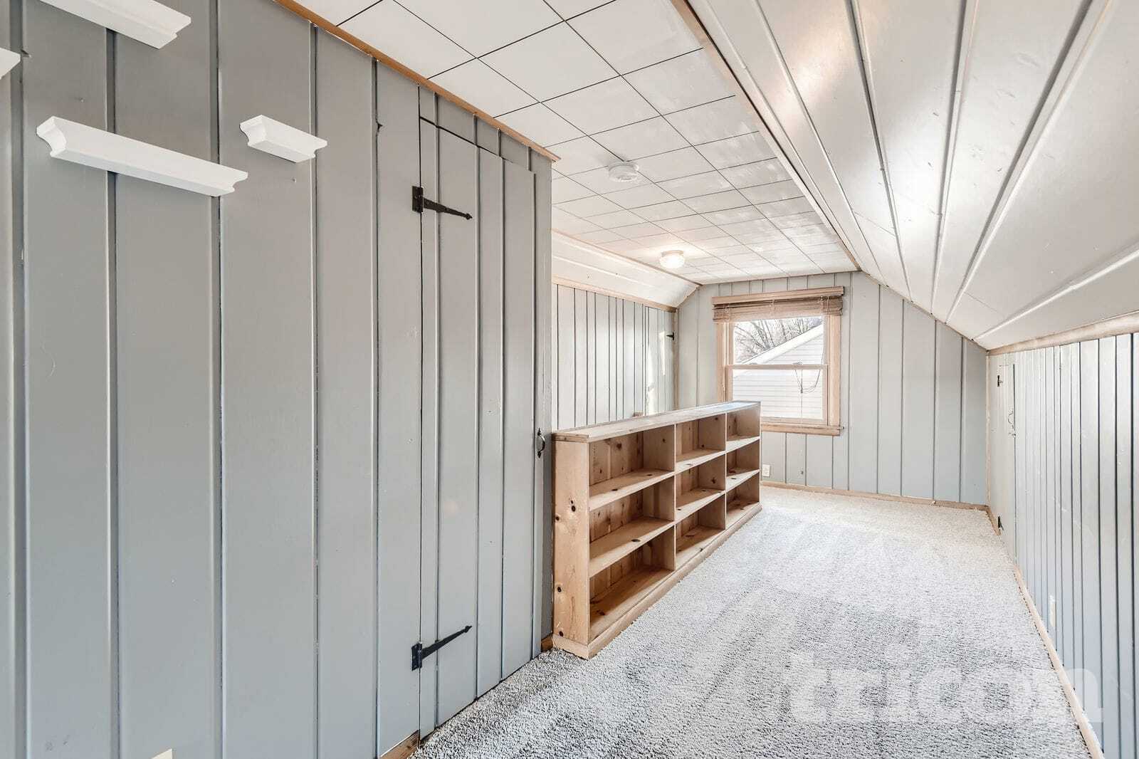 Building Photo - 6921 Russell Ave S