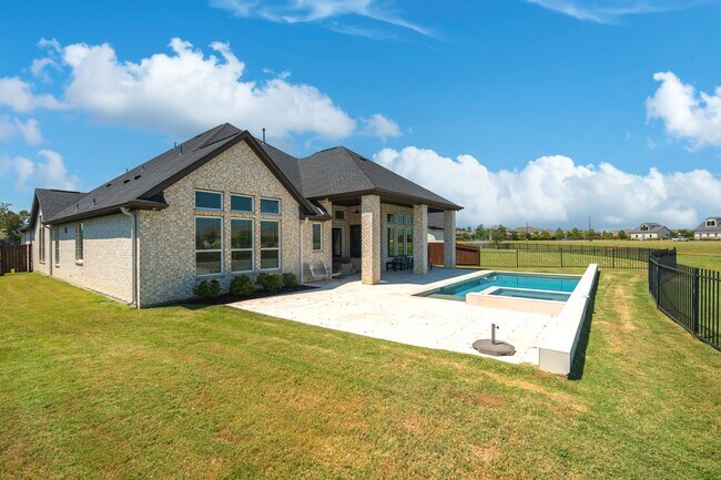 Building Photo - 25018 Pavonia Lake Ln