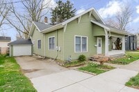 Building Photo - 306 Brown St